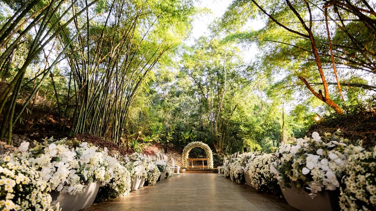 Jardim do Espaço Garden preparado para uma cerimônia